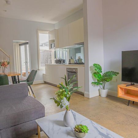 סידני Charming 2 Bedroom House Woolloomooloo מראה חיצוני תמונה